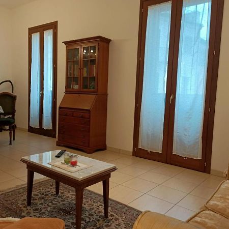 Le Ginestre Apartment Sulmona Exterior photo